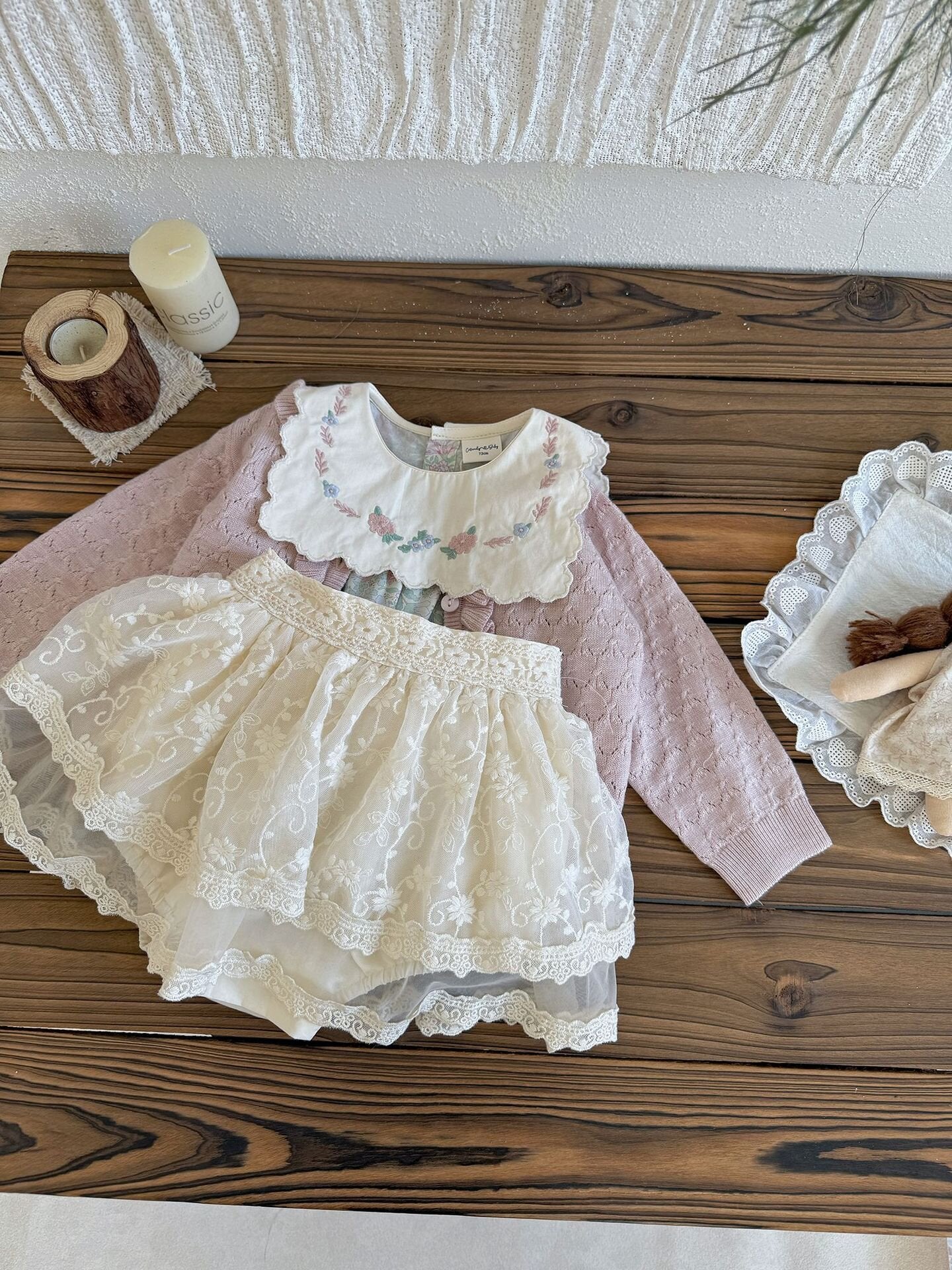 長袖ロンパース Embroidered Floral Romper 刺繍花柄ロンパース【mh0012118】