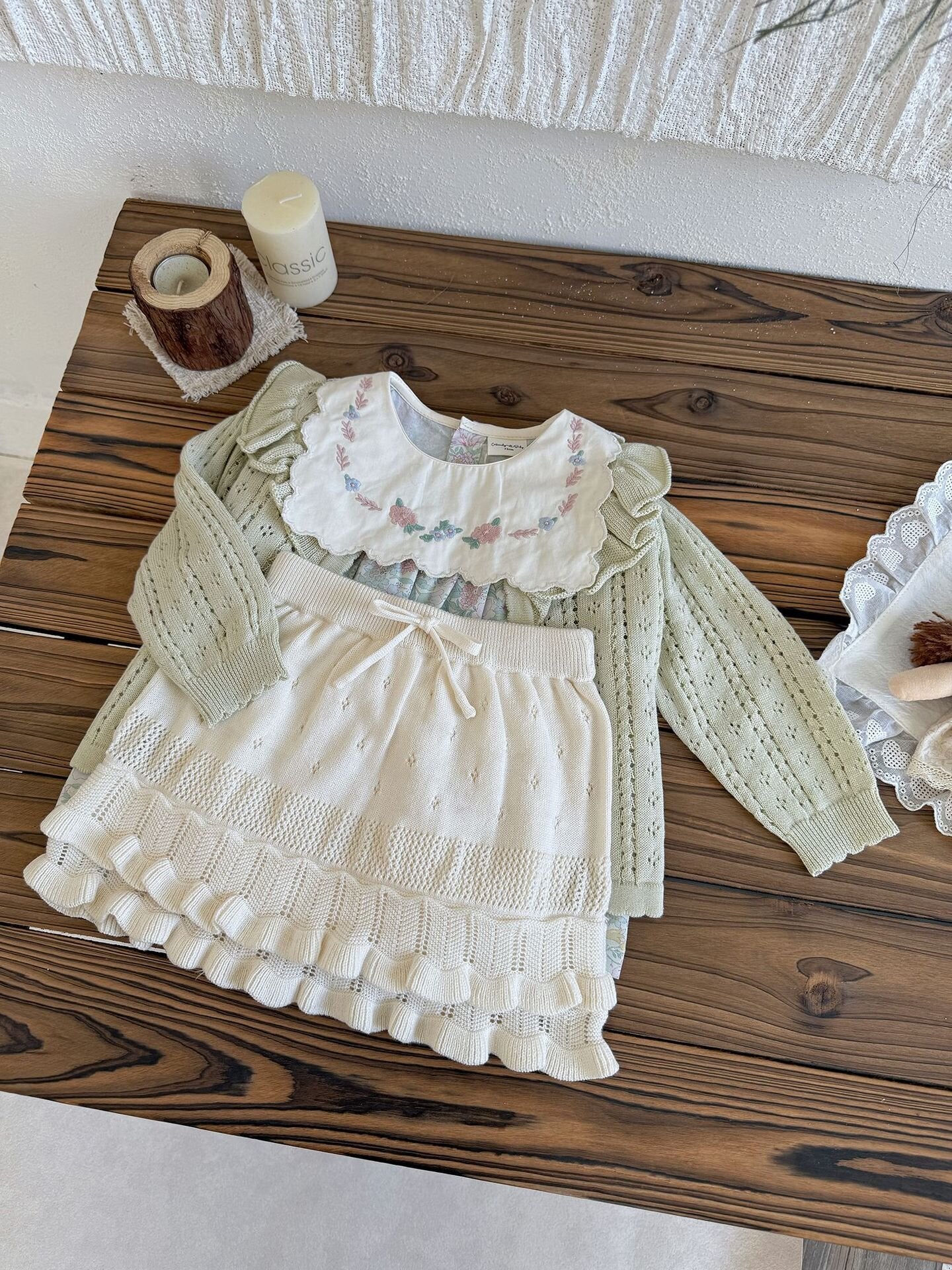 長袖ロンパース Embroidered Floral Romper 刺繍花柄ロンパース【mh0012118】