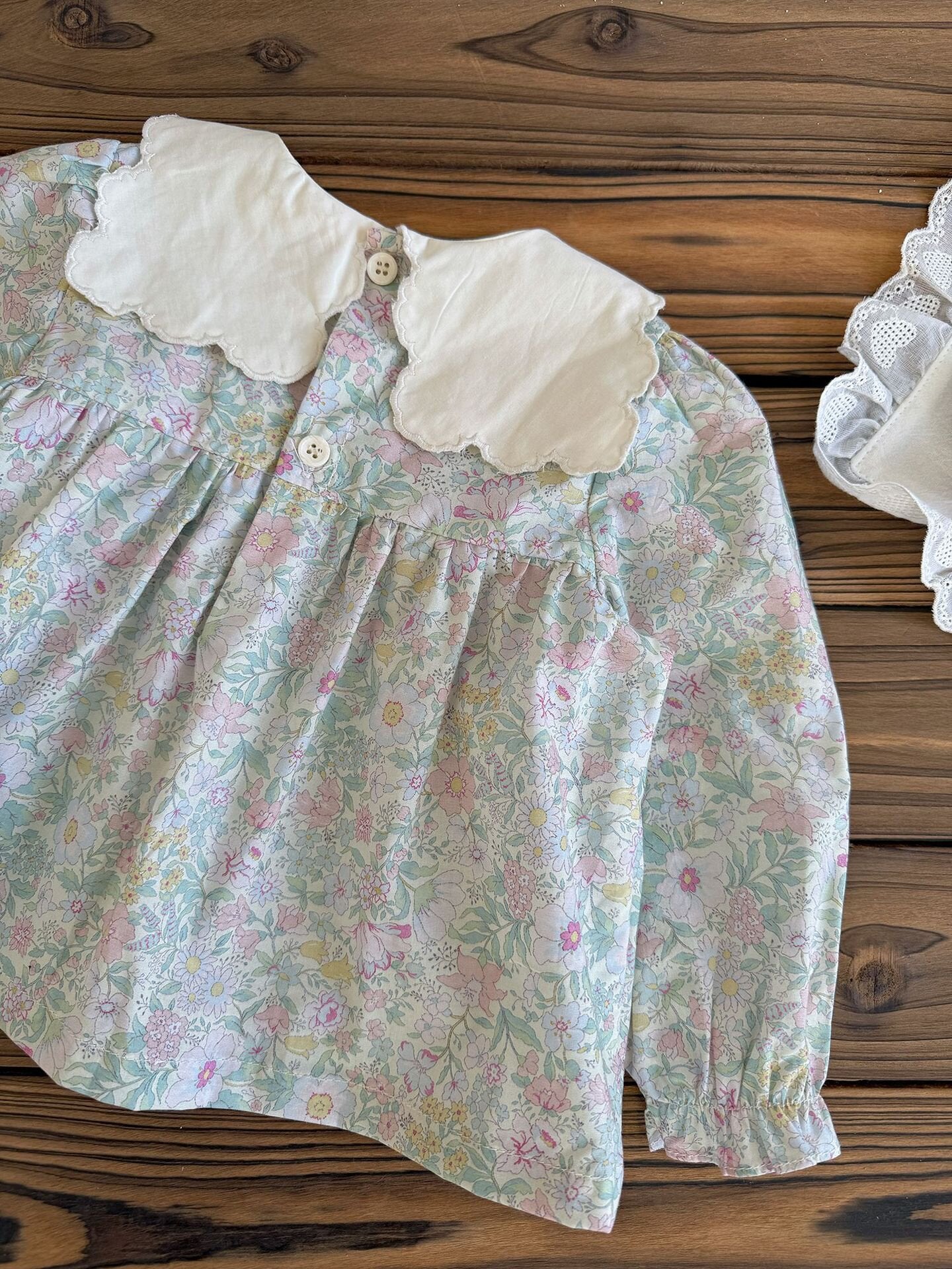 長袖ロンパース Embroidered Floral Romper 刺繍花柄ロンパース【mh0012118】