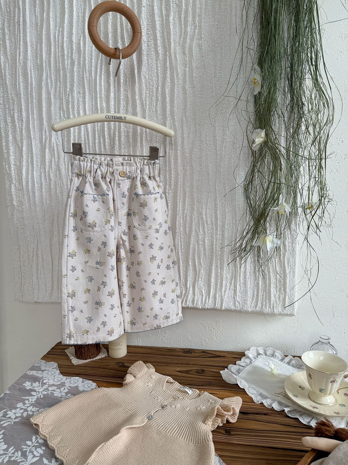 ロングパンツ・スウェットパンツ Floral Twill Wide-Leg Pants 花柄ツイルワイドパンツ【mh0012116】