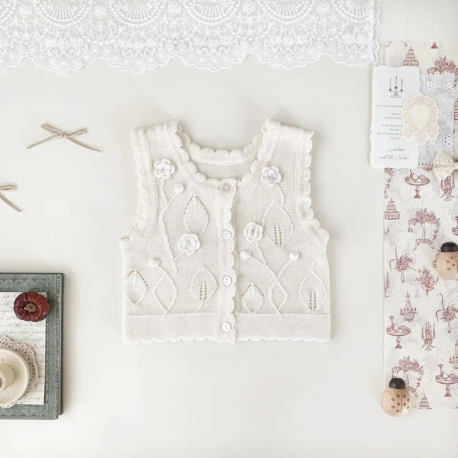 ベスト Ivory / 9M (73) ベビーキッズベスト フラワー刺繍ニット前あきベスト【mh-0008924】