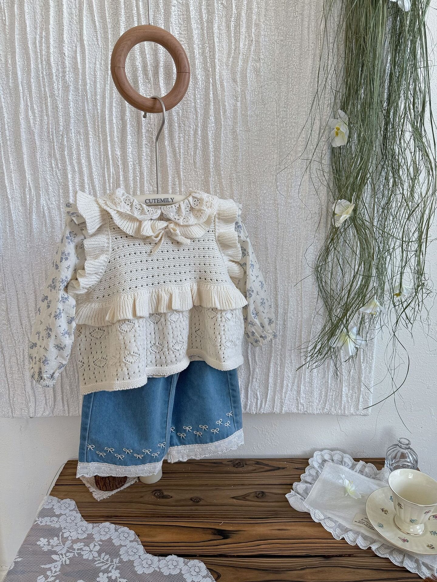 デニムパンツ Lace Embroidered Wide-Leg Jeans レース刺繍ワイドデニムパンツ【mh0012112】