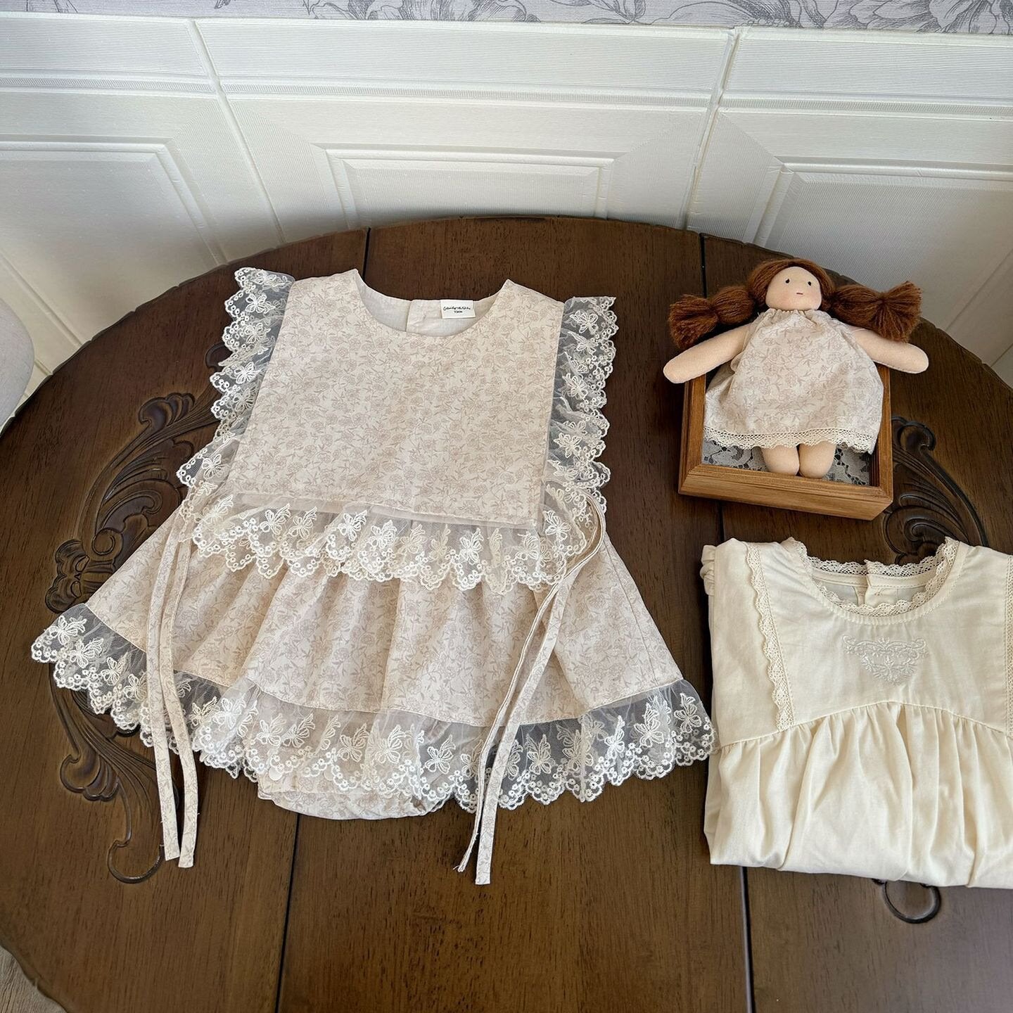 ノースリーブセットアップ Lace Floral Vest & Ruffle Skirt Set レース花柄フリルスカートセット【mh0012117】