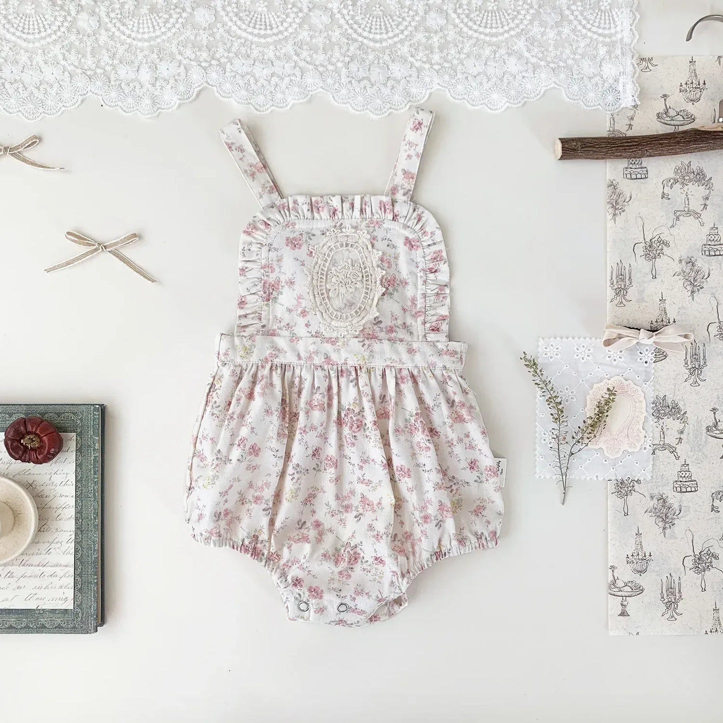 ノースリーブロンパース ベビーロンパース フラワープリント刺繍サスペンダーロンパース【mh-0008926】