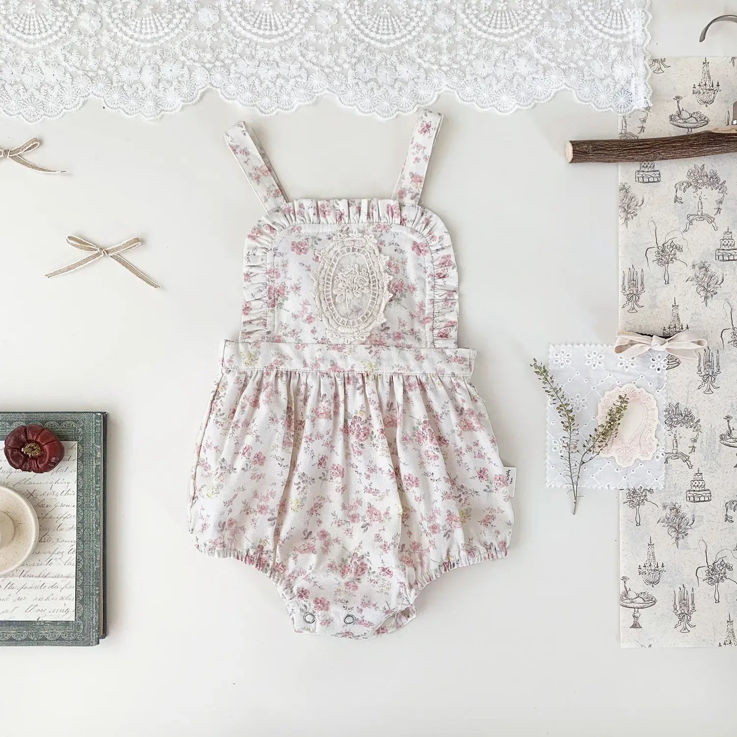 ノースリーブロンパース ベビーロンパース フラワープリント刺繍サスペンダーロンパース【mh-0008926】