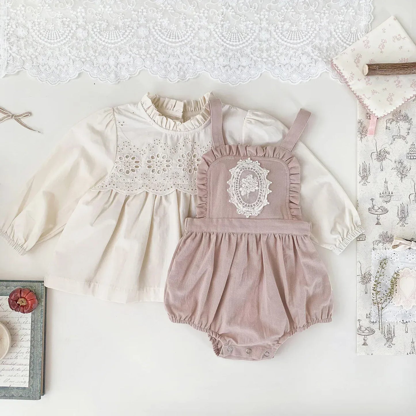 ノースリーブロンパース ベビーロンパース フラワープリント刺繍サスペンダーロンパース【mh-0008926】