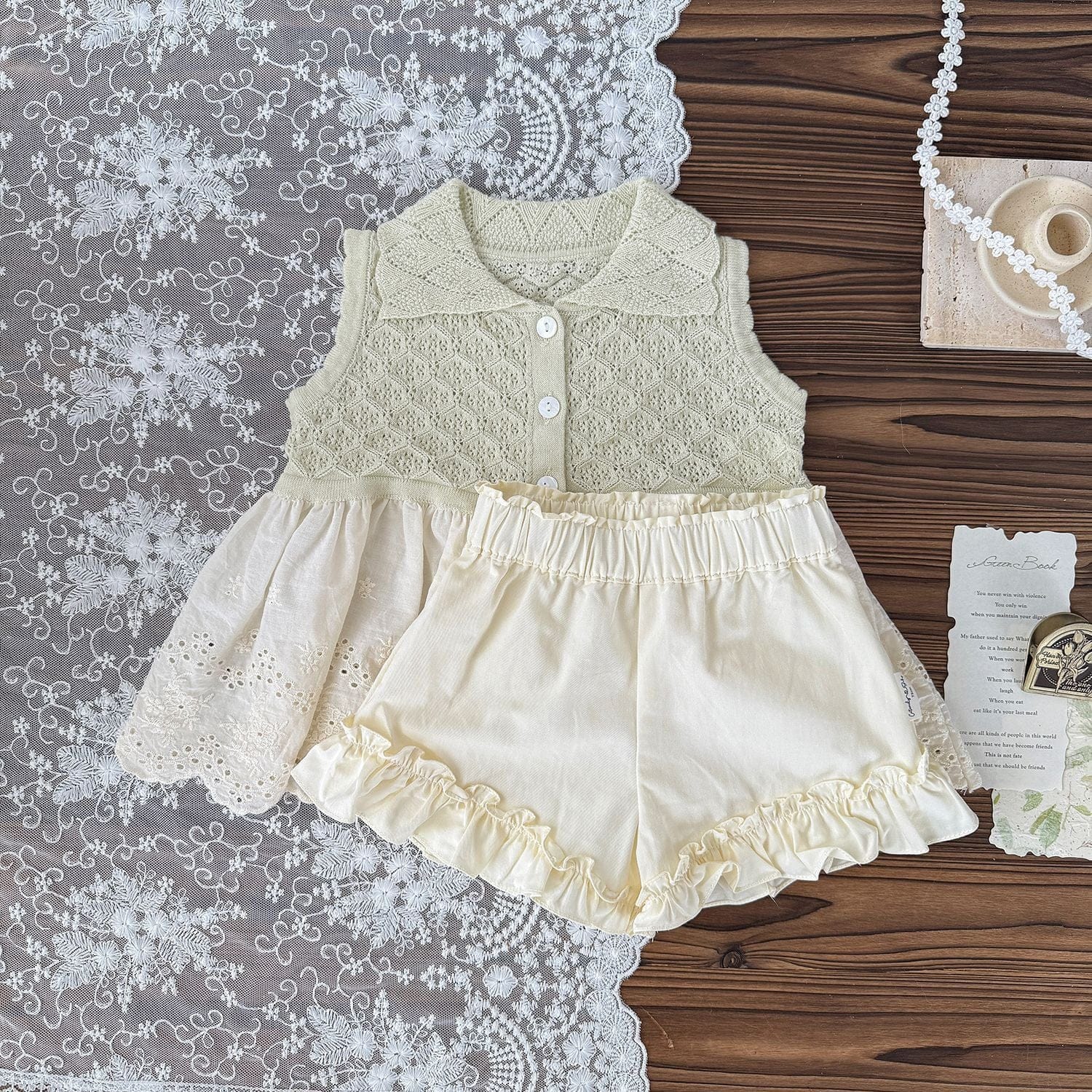 タンクトップ・キャミソール・ノースリーブトップス ペプラムレースノースリーブ襟付きトップス【mh0009572】