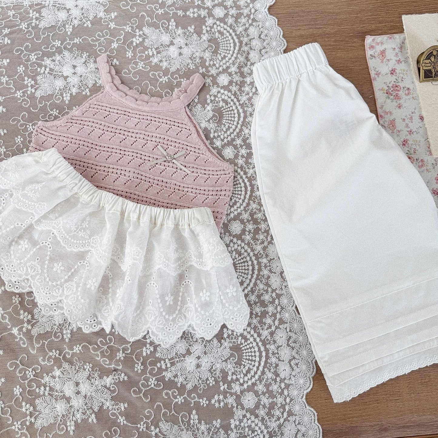 タンクトップ・キャミソール・ノースリーブトップス レースニットキャミソールタンクトップス【mh0009791】