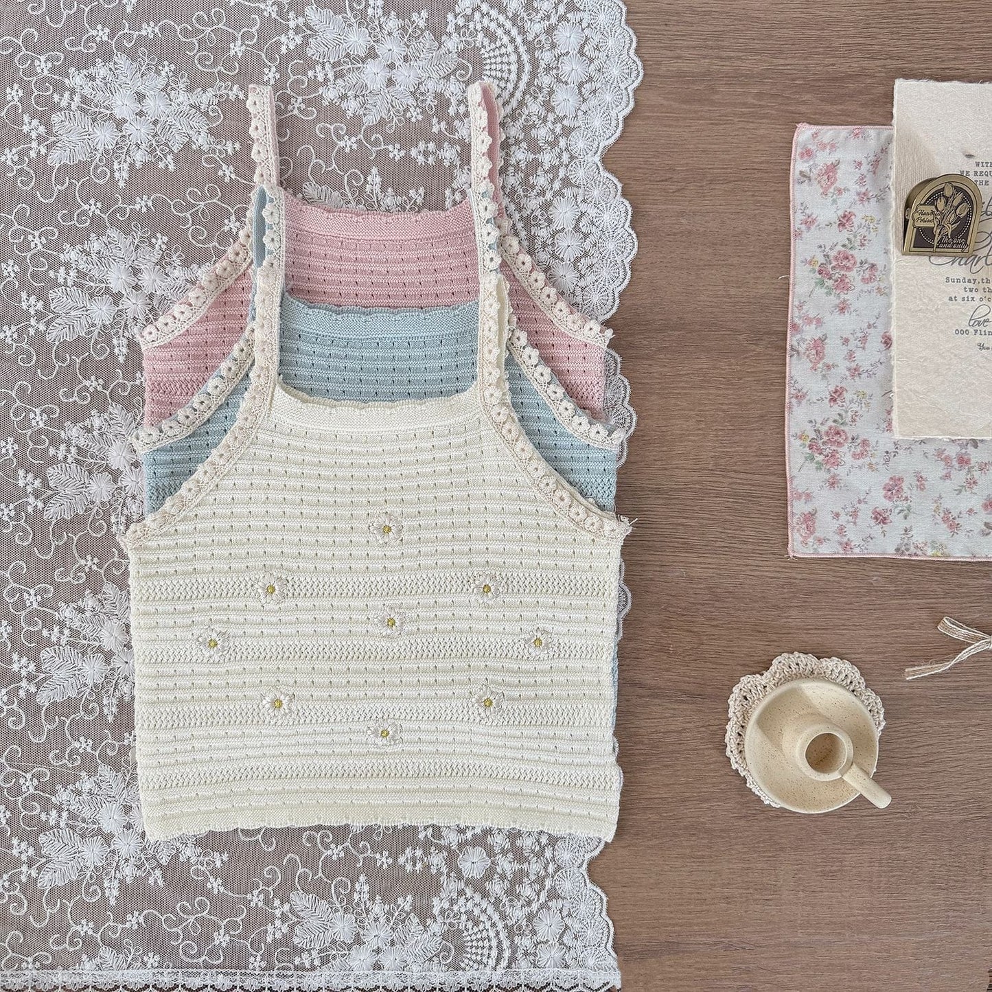 タンクトップ・キャミソール・ノースリーブトップス フラワー刺繍キャミソールトップス【mh0010423】