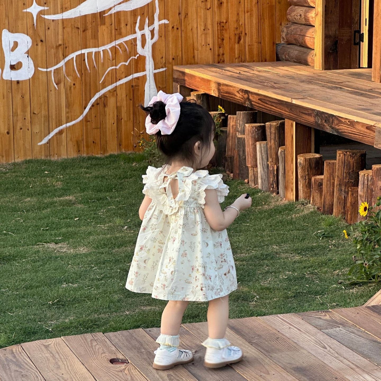 ノースリーブワンピース フラワープリントラッフルレース襟ガーリーワンピース【mh0010426】