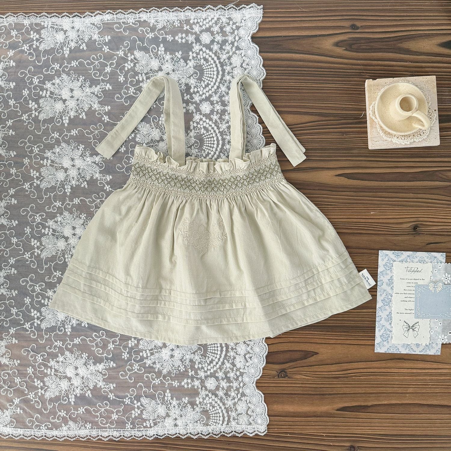 タンクトップ・キャミソール・ノースリーブトップス 刺繍ステッチリボンショルダーチュニックブラウス【mh0010429】