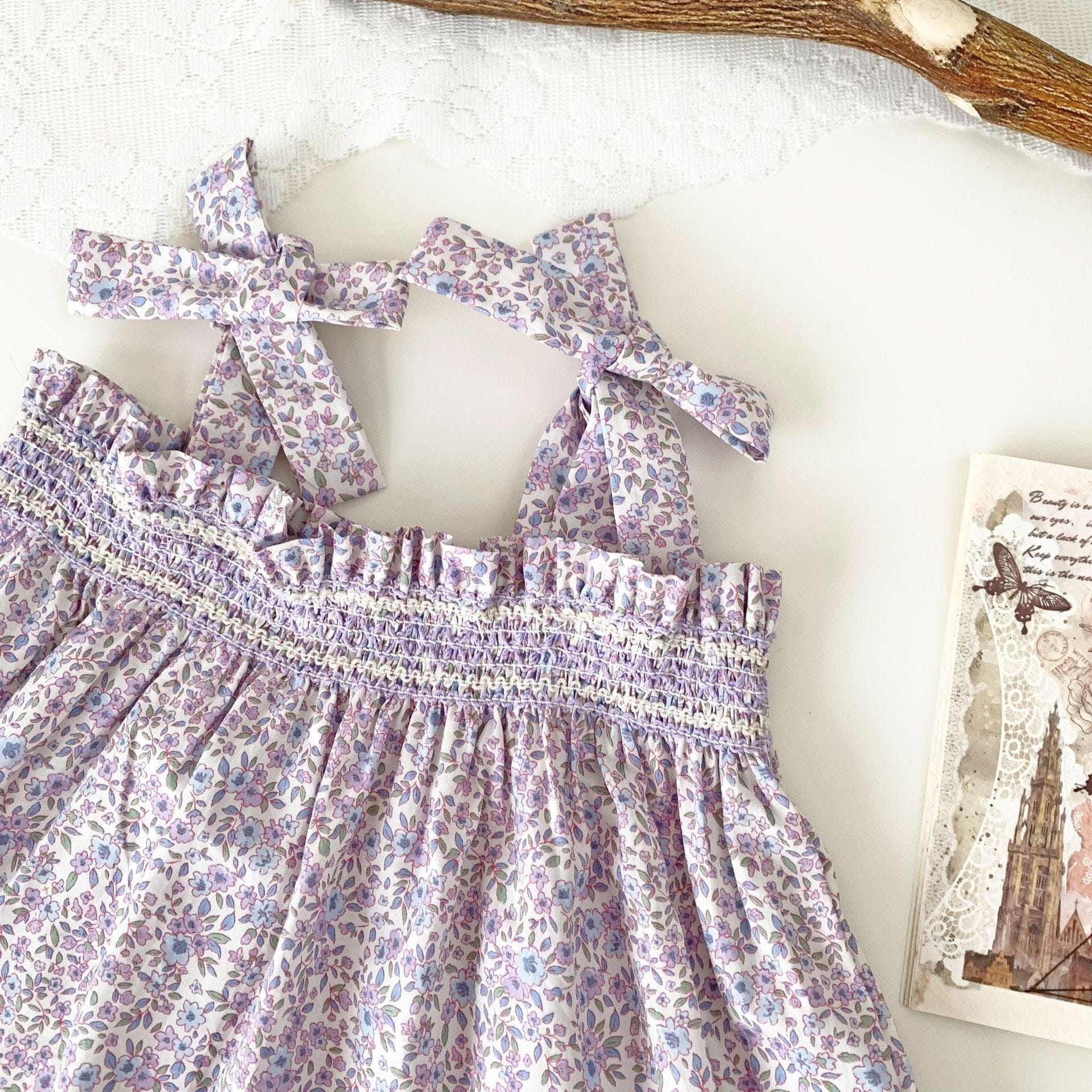 タンクトップ・キャミソール・ノースリーブトップス フラワープリントリボンショルダーチュニックブラウス【mh0010441】