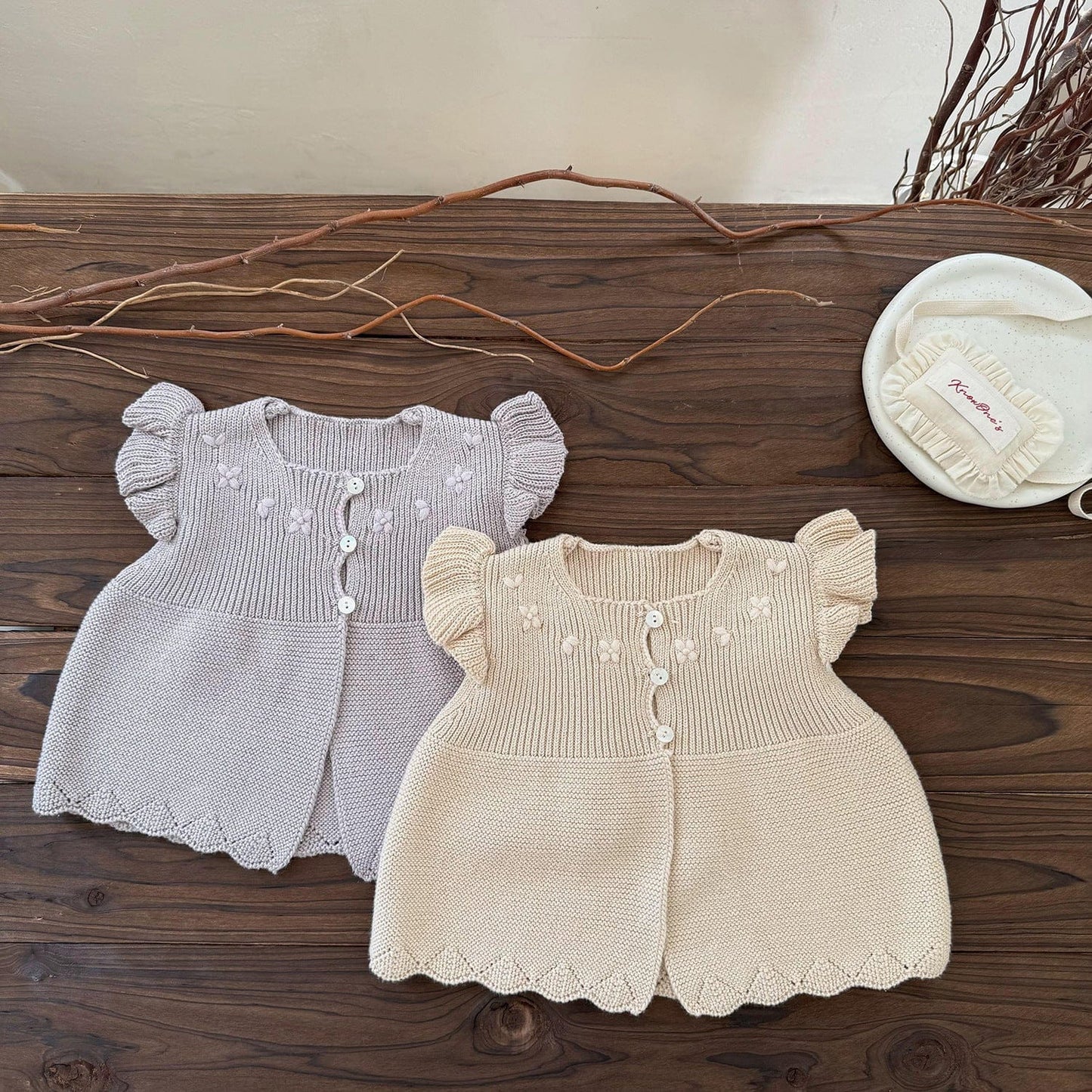 ベスト クロシェ刺繍フリルスリーブベスト【mh0011157】