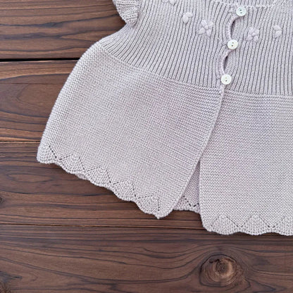 ベスト クロシェ刺繍フリルスリーブベスト【mh0011157】