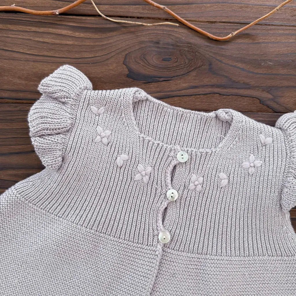 ベスト クロシェ刺繍フリルスリーブベスト【mh0011157】