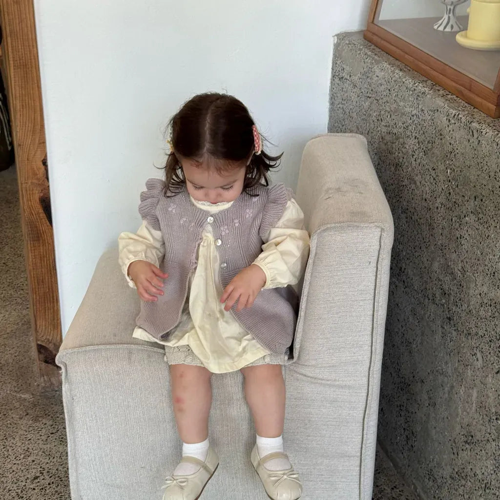 ベスト クロシェ刺繍フリルスリーブベスト【mh0011157】