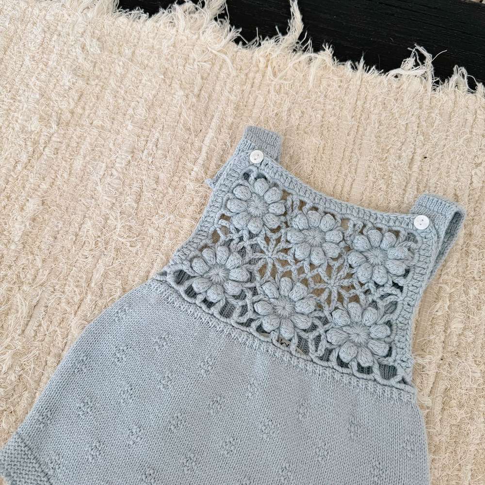 ロンパースセットアップ サスペンダーロンパース 手編み風 フラワーレース レースボンネット 帽子【mh0011504】