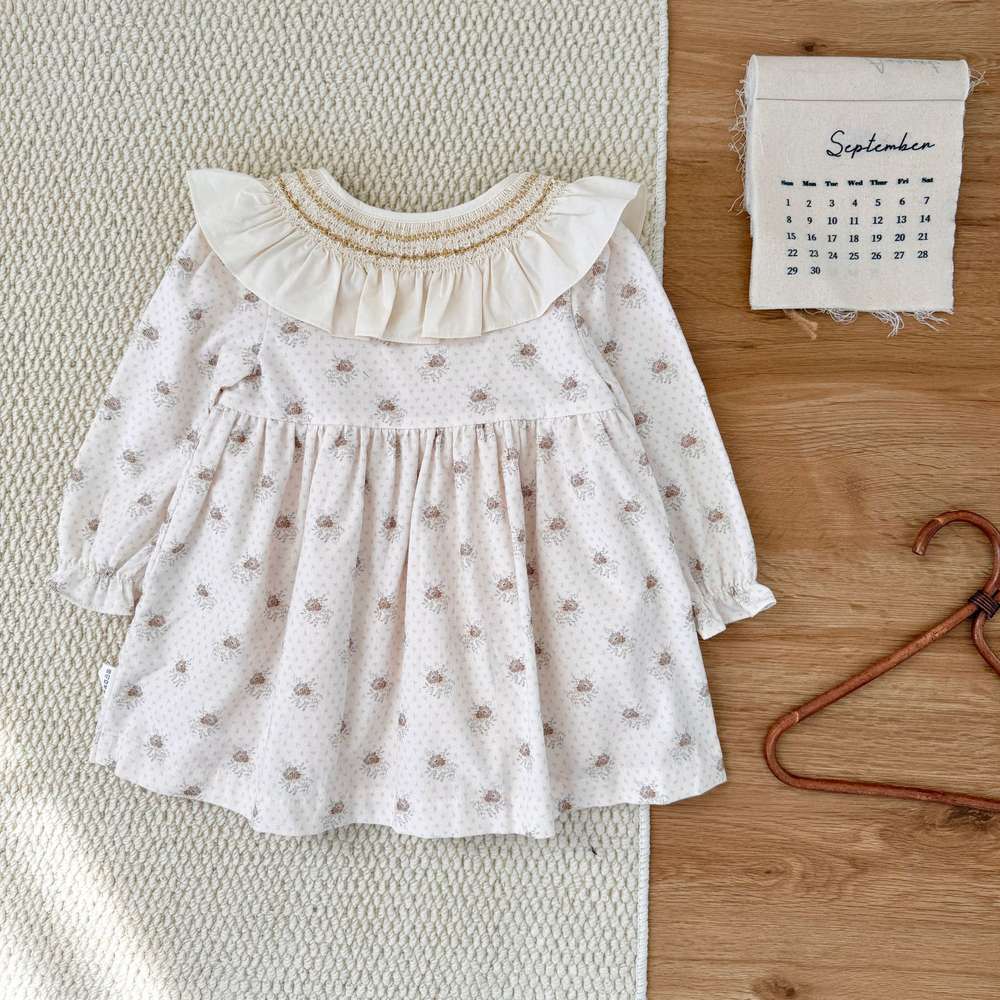 長袖ワンピース 長袖ワンピース ギャザーフリル襟 スモッキング刺繍 小花柄【mh0011509】