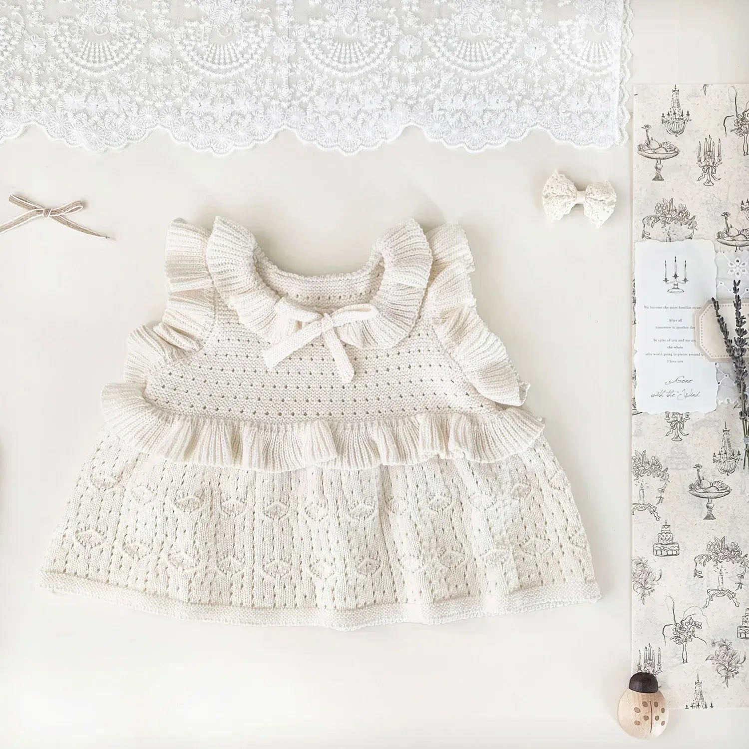 ベスト Milk White / 9M (73) ベビーキッズベスト ラッフルフリルリボンニットベスト【mh0008925】