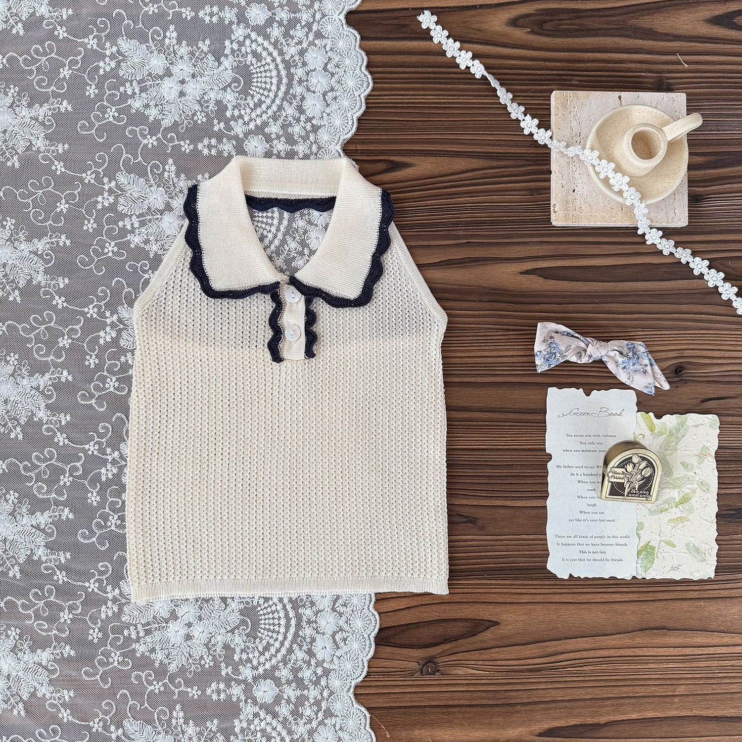 タンクトップ・キャミソール・ノースリーブトップス Off-White / 73cm 襟付きホルターネックニットトップス【mh0010433】