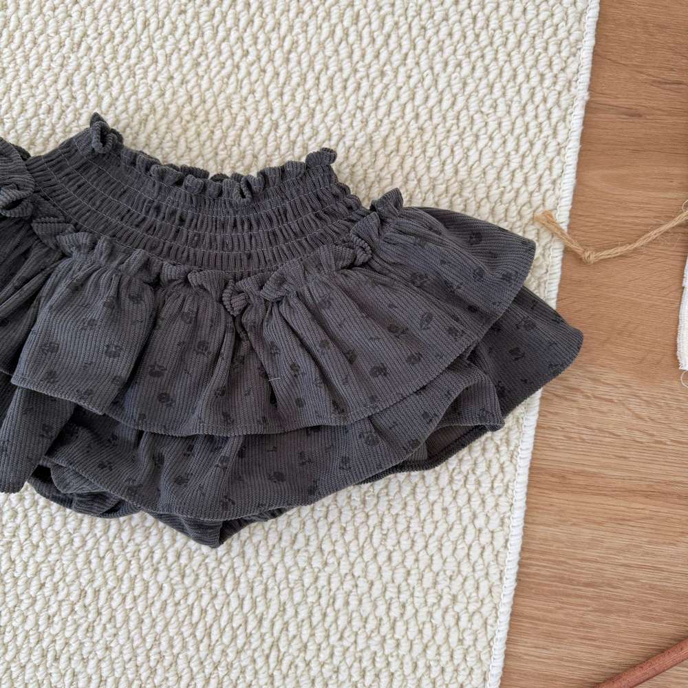 長袖セットアップ 長袖裏起毛Tシャツ 襟付きトップス / フリルショートパンツ【mh0011521】