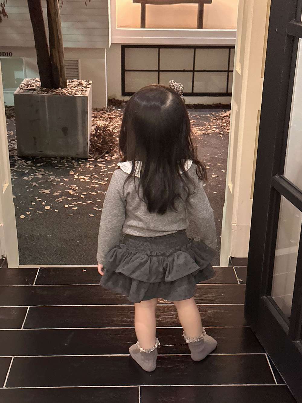 長袖セットアップ 長袖裏起毛Tシャツ 襟付きトップス / フリルショートパンツ【mh0011521】