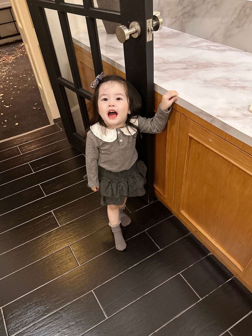 長袖セットアップ 長袖裏起毛Tシャツ 襟付きトップス / フリルショートパンツ【mh0011521】