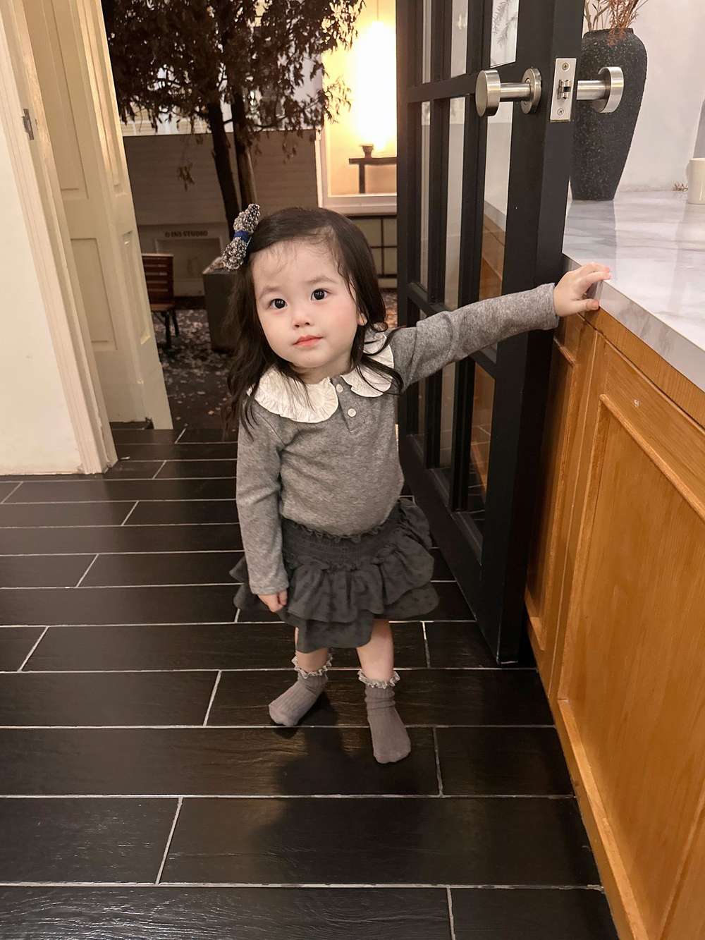 長袖セットアップ 長袖裏起毛Tシャツ 襟付きトップス / フリルショートパンツ【mh0011521】