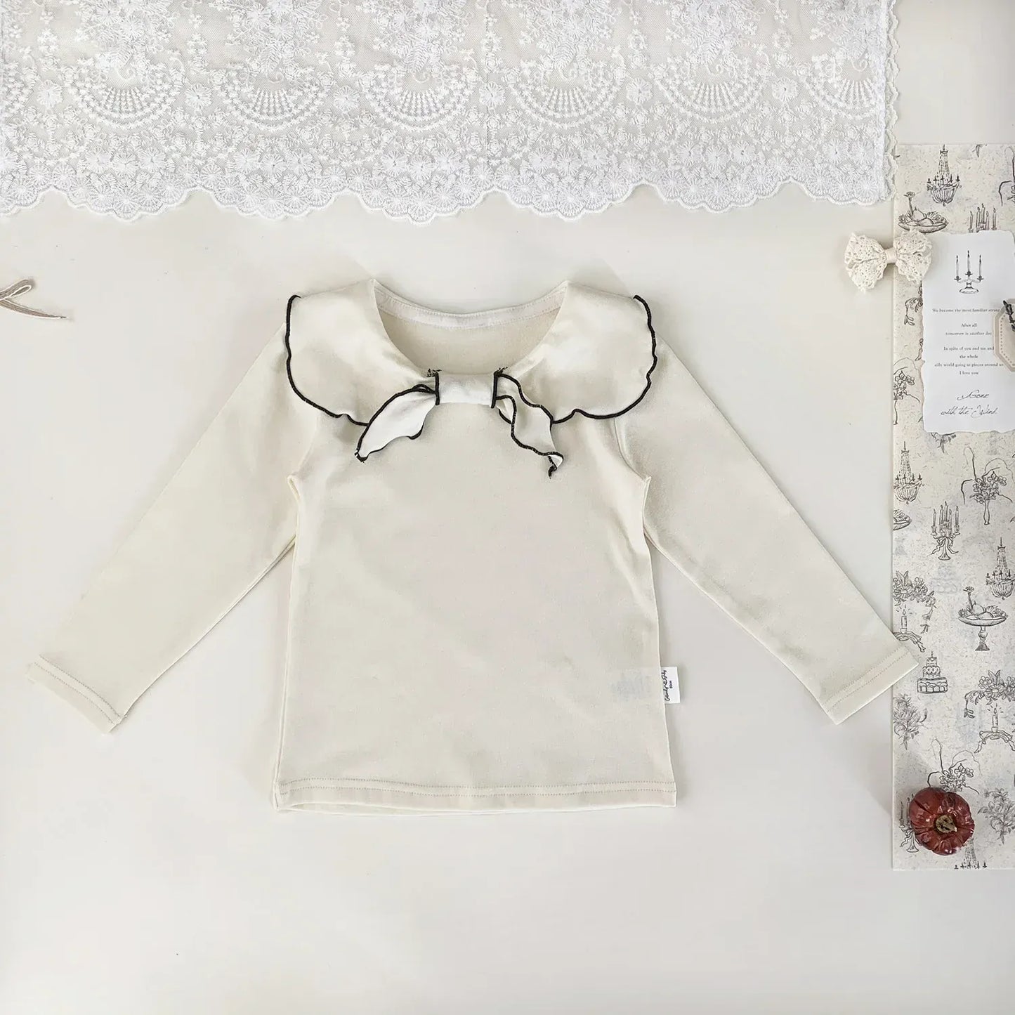 長袖Tシャツ beige / 9M (73) ベビーキッズトップス フラワー/無地リボン襟長袖Tシャツブラウス【mh0008929】