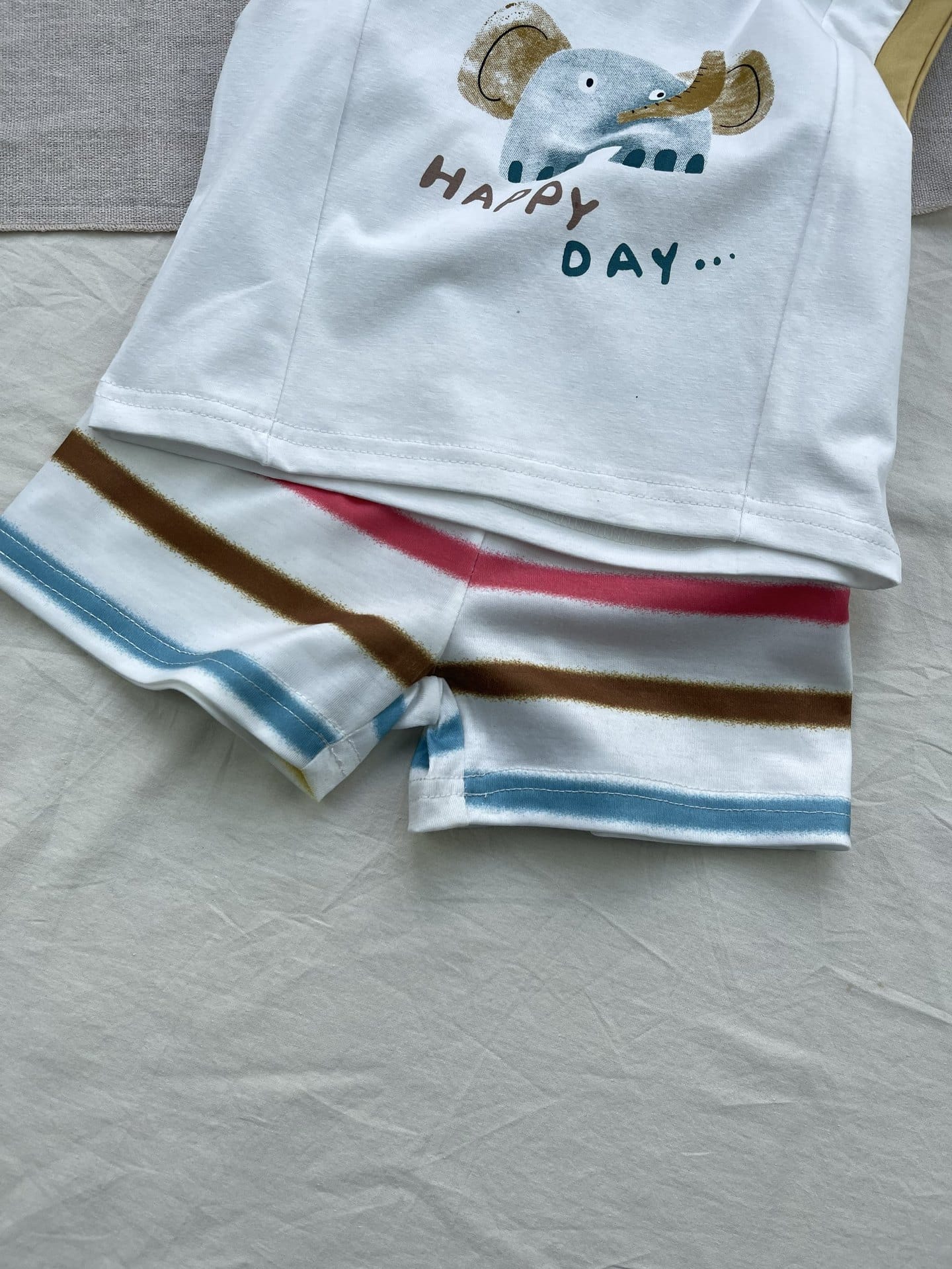 Elephant Graphics Cotton Set ノースリーブTシャツ ショートパンツセット【mh0012920】 yi nian ni ノースリーブセットアップ