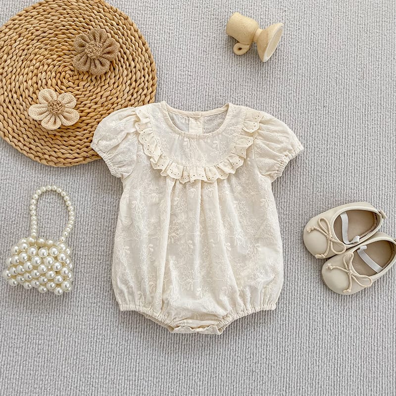 Embroidered Ruffle Romper And Blouse Shorts フリル ロンパース ブラウス ショートパンツ【mh0013163】 Aeg babyi 半袖ロンパース