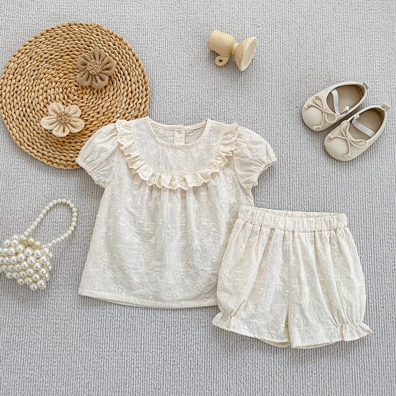 Embroidered Ruffle Romper And Blouse Shorts フリル ロンパース ブラウス ショートパンツ【mh0013163】 Aeg babyi 半袖ロンパース