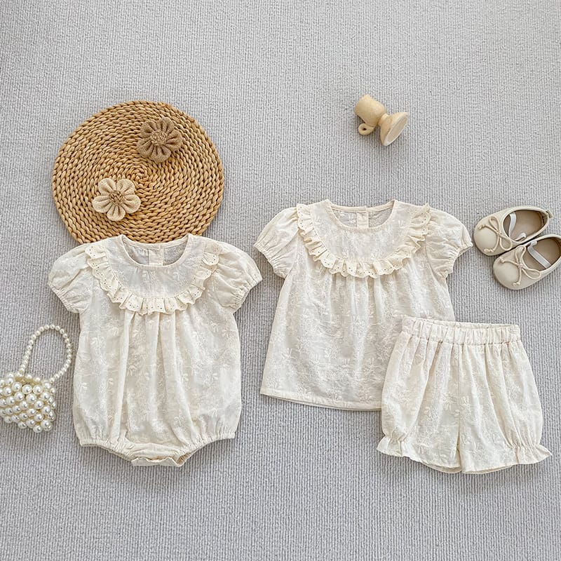 Embroidered Ruffle Romper And Blouse Shorts フリル ロンパース ブラウス ショートパンツ【mh0013163】 Aeg babyi 半袖ロンパース