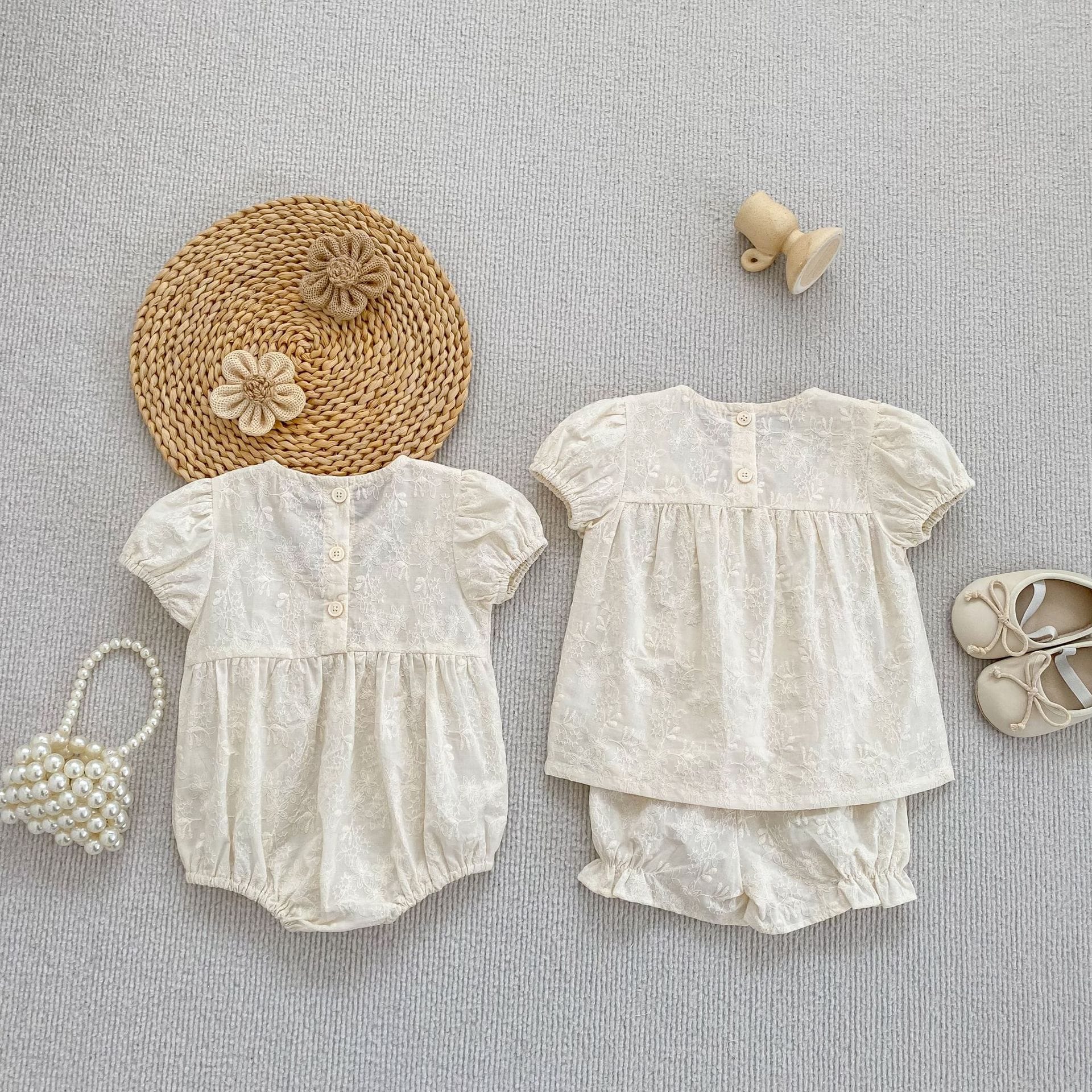 Embroidered Ruffle Romper And Blouse Shorts フリル ロンパース ブラウス ショートパンツ【mh0013163】 Aeg babyi 半袖ロンパース