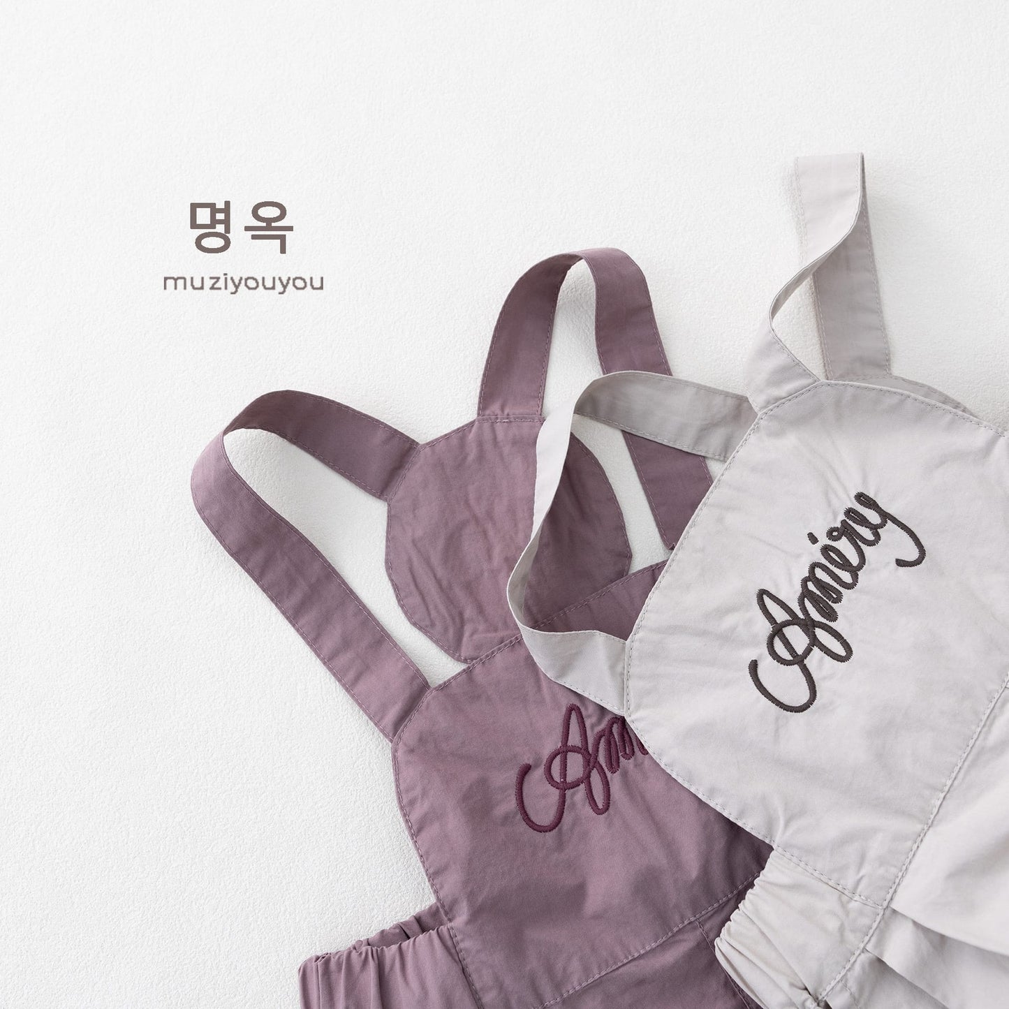 Embroidered Script Lettering Overalls コクーン サロペットハーフパンツ【mh0013151】 명옥 muziyouyou サロペットパンツ・サスペンダーパンツ