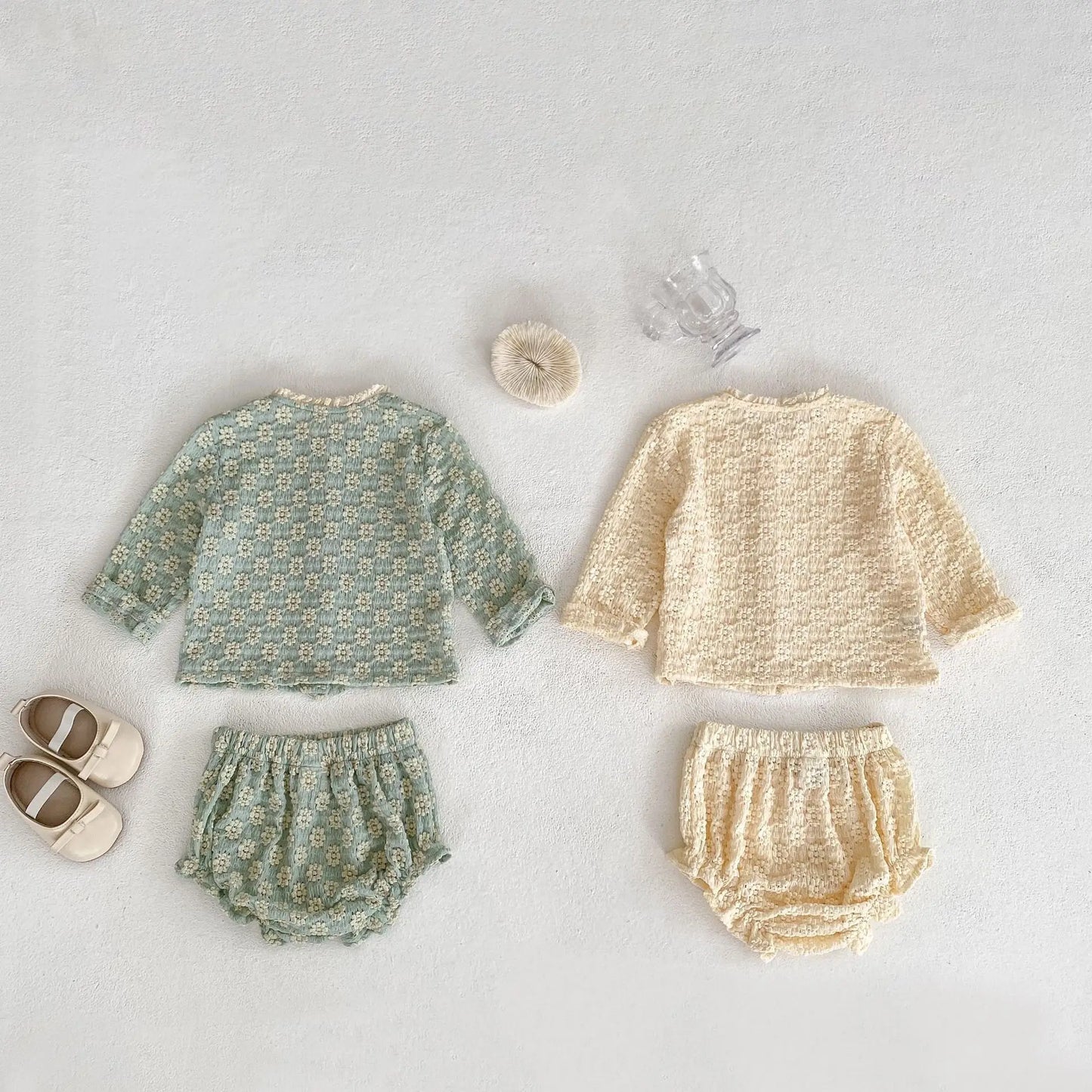 長袖セットアップ ベビーセットアップ 2点セット フラワー柄レースニットカーディガン+フリルブルマパンツ 2カラー【mh0007097】