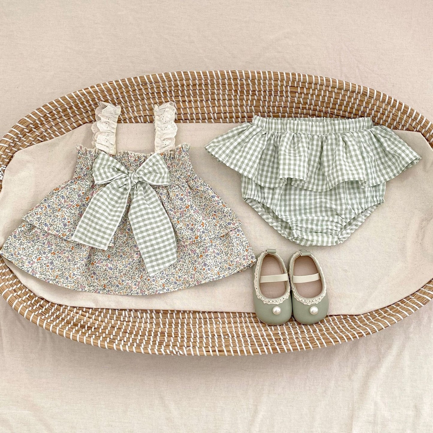 ノースリーブセットアップ ビッグリボンキャミソールブラウス+フリルブルマパンツセットアップ 2点セット【mh0010157】