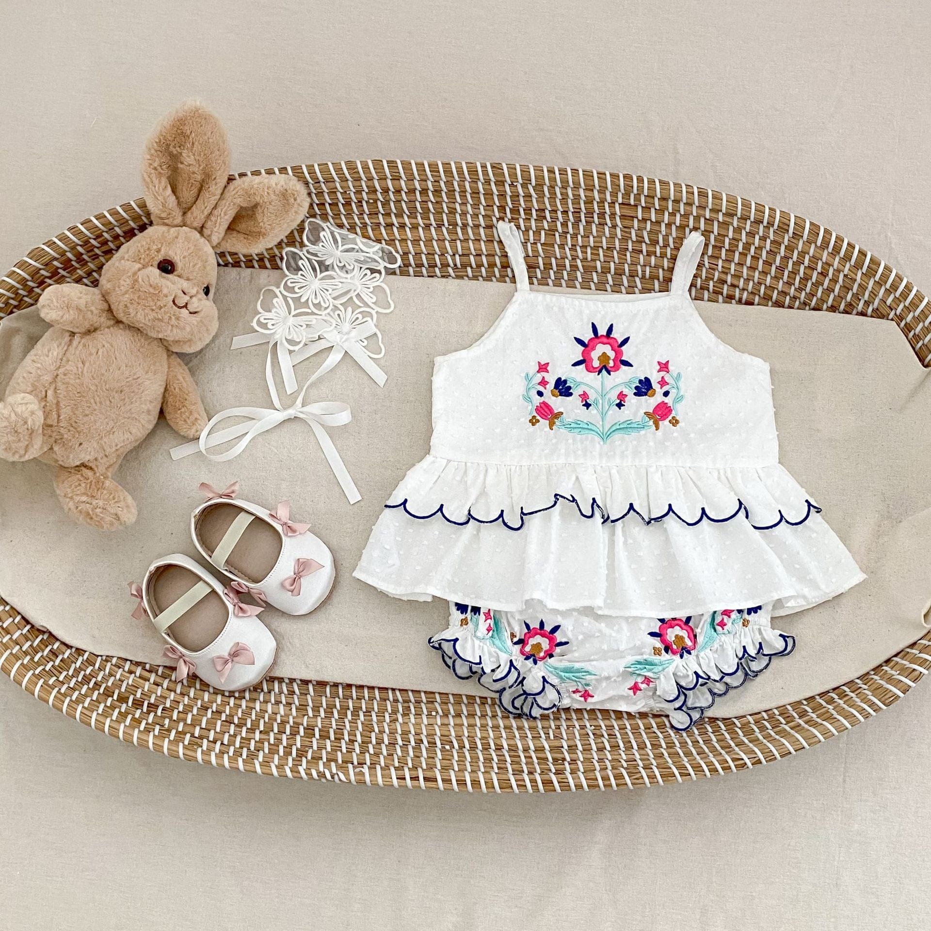 ノースリーブセットアップ Creamy White / 73cm ボヘミアン刺繍キャミソールトップス+フリルショートパンツセットアップ 2点セット【mh0010161】