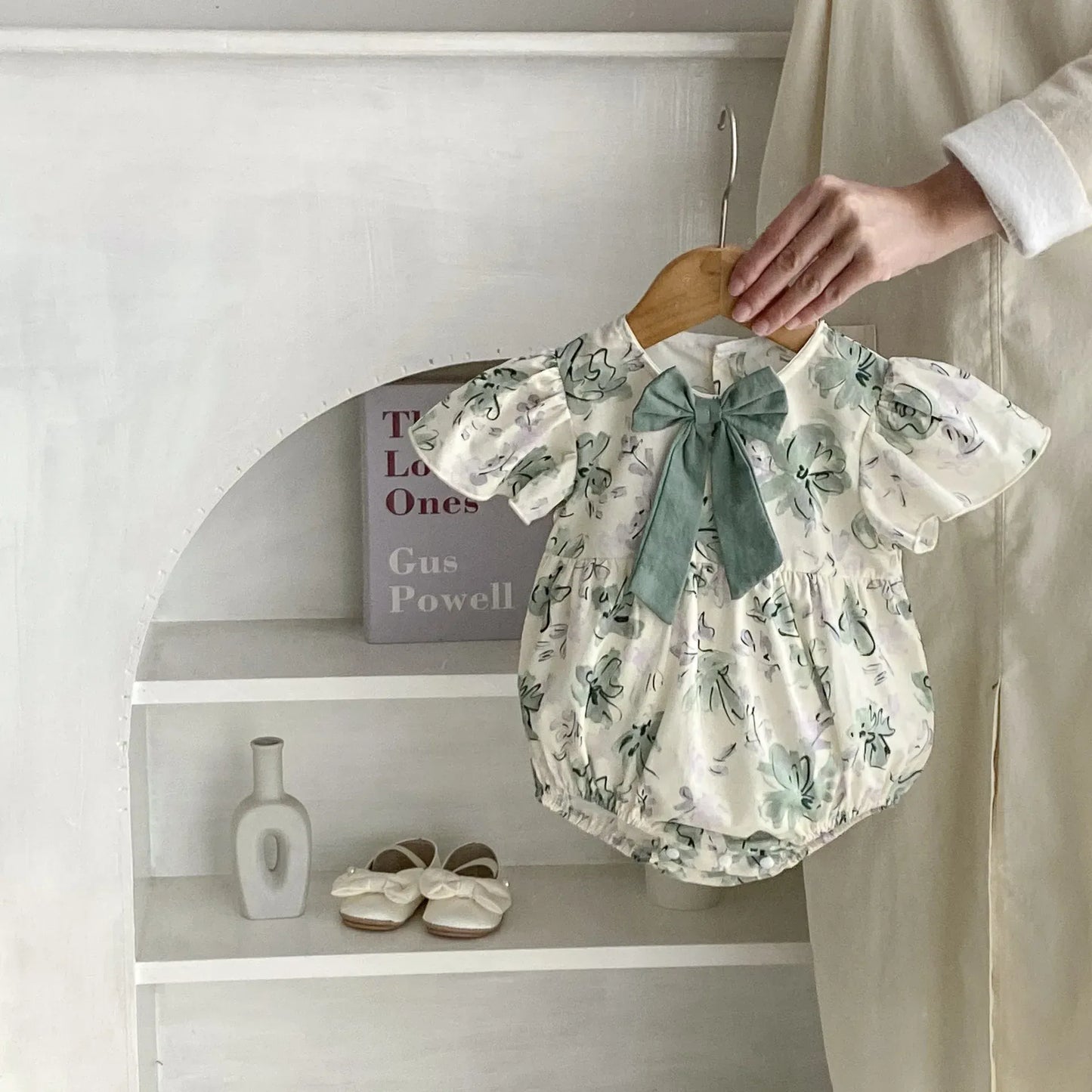 半袖ロンパース ベビーロンパース 半袖フリルスリーブボディスーツ リボン フラワー花柄プリント【mh0004642】