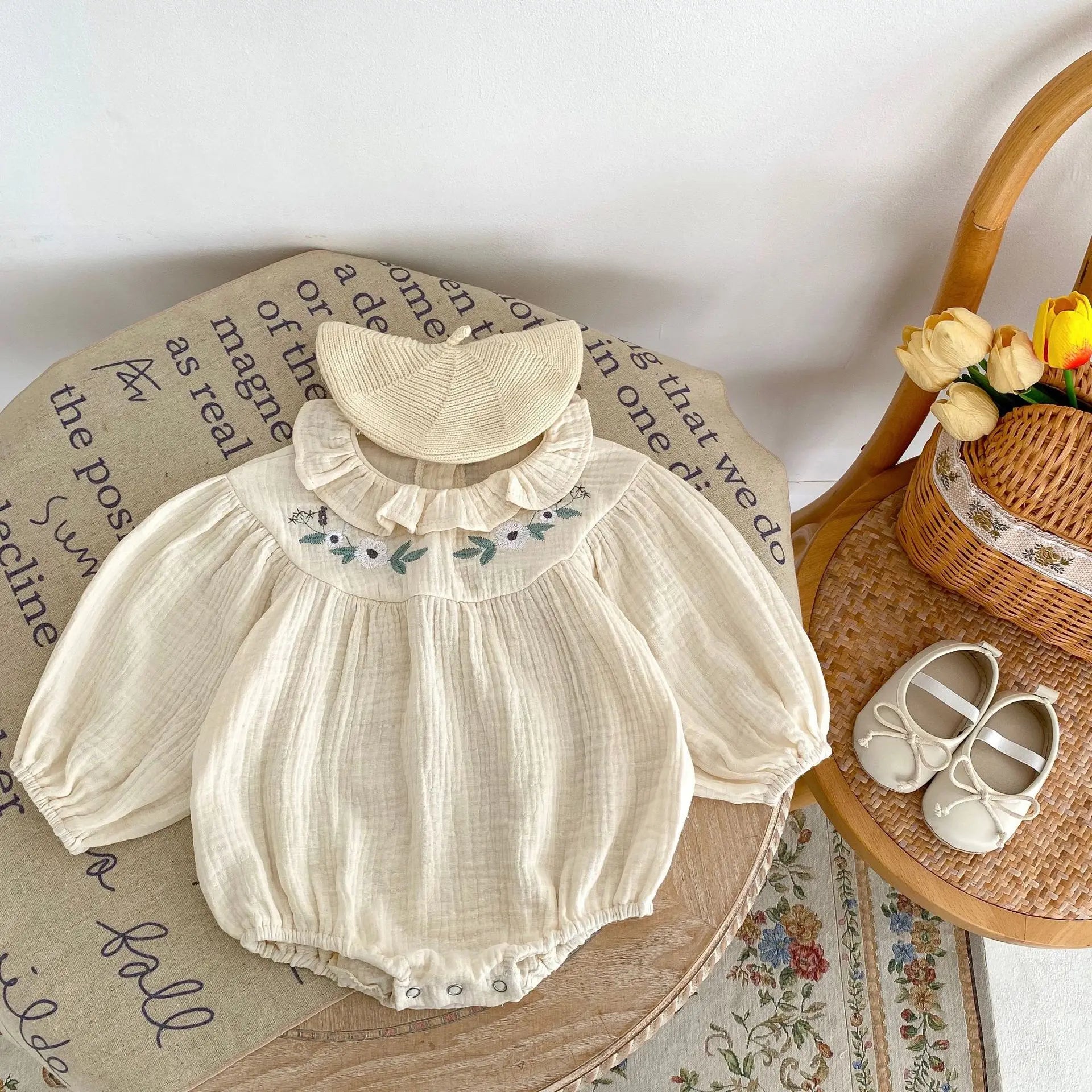 長袖ロンパース ベビー フラワー 花柄 刺繍 フリルカラー 長袖 ロンパース ガールズ【mh0004929】