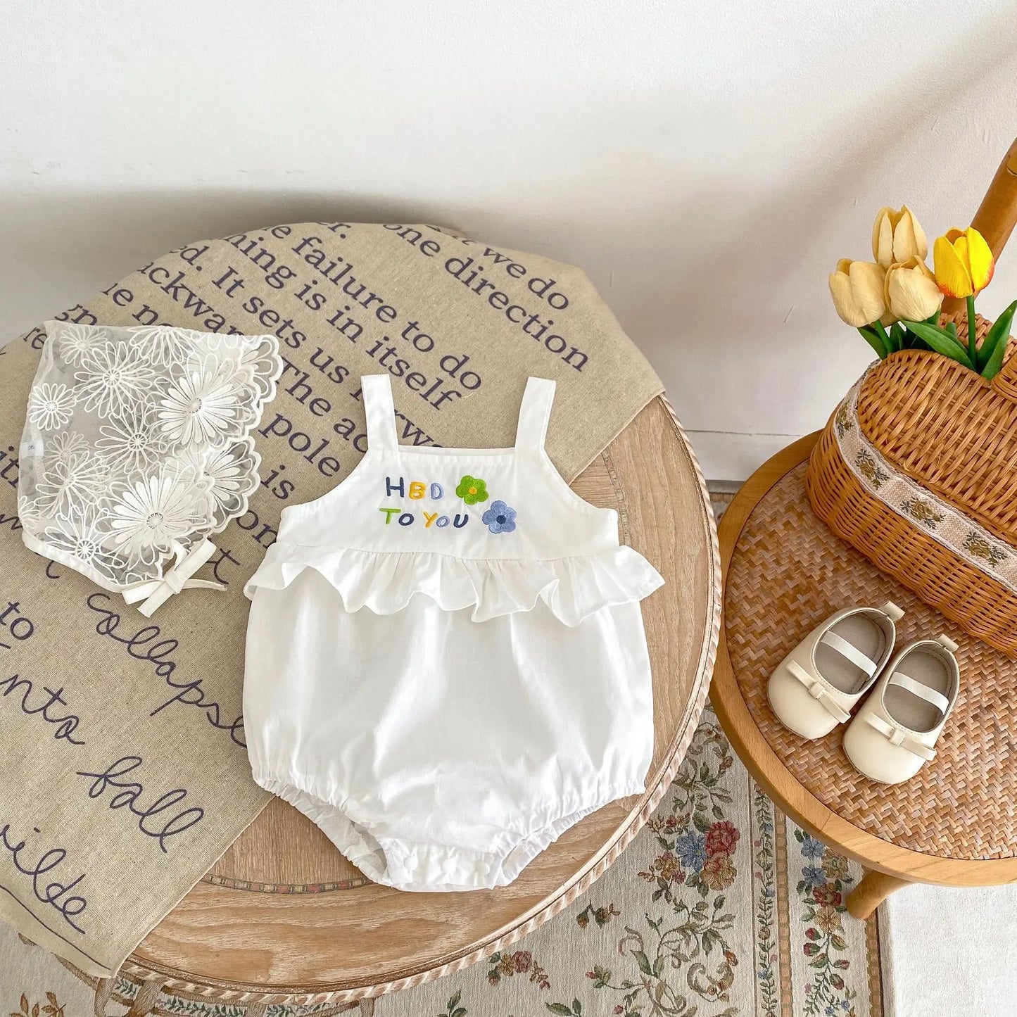 ノースリーブロンパース ベビーロンパース キャミソールフリルボディスーツ バースデー フラワー花柄刺繍【mh0004946】