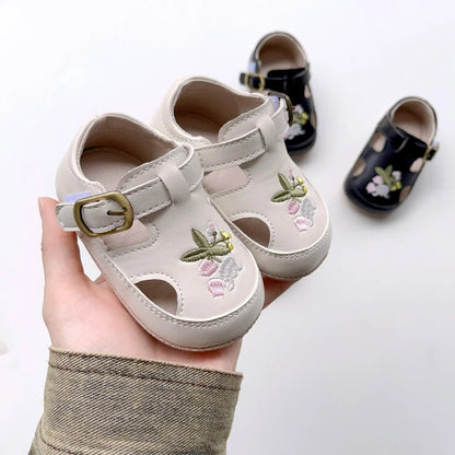 靴 ベビーシューズ ストラップシューズ フラットシューズ ファーストシューズ フラワー刺繍 室内ばき 靴【mh0005362】