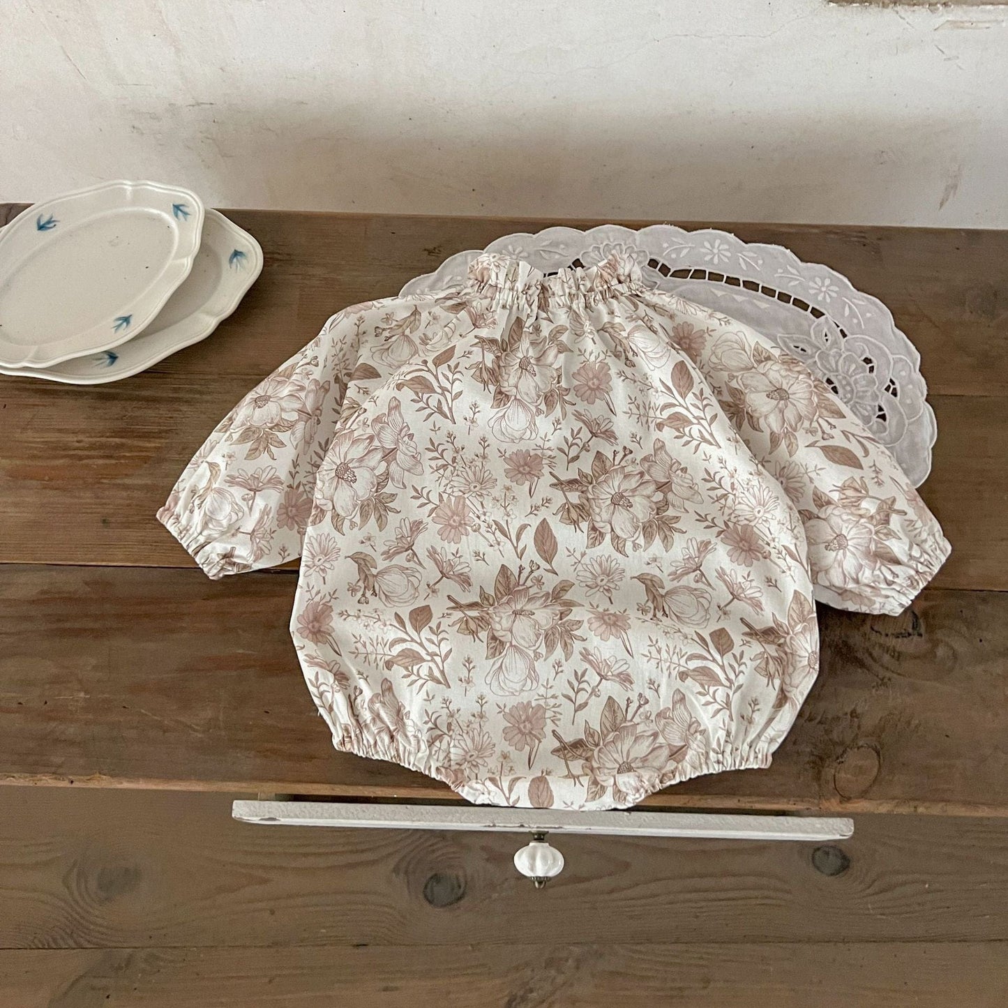 長袖ロンパース ベビーロンパース ボタニカルフラワープリント長袖ボディスーツ【mh0007098】