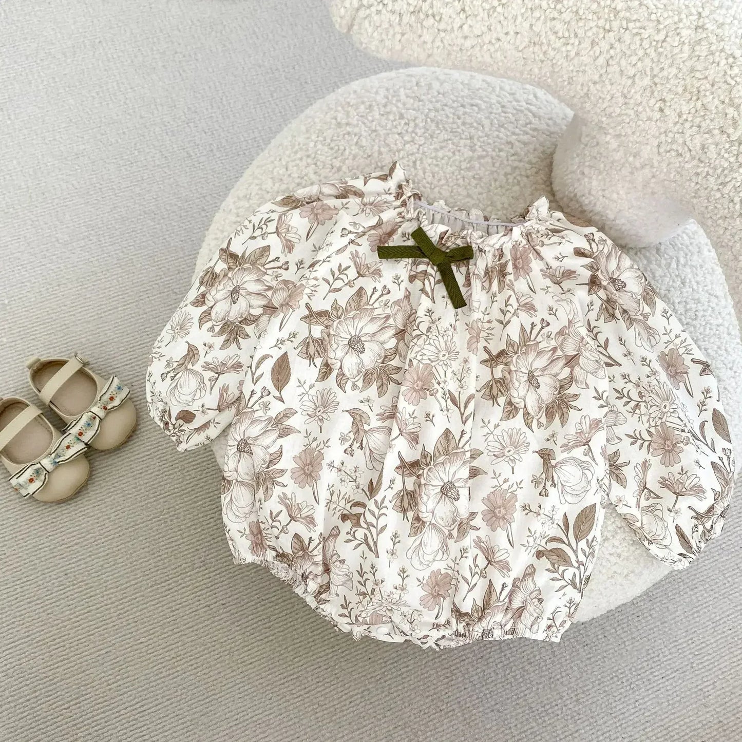 長袖ロンパース ベビーロンパース ボタニカルフラワープリント長袖ボディスーツ【mh0007098】