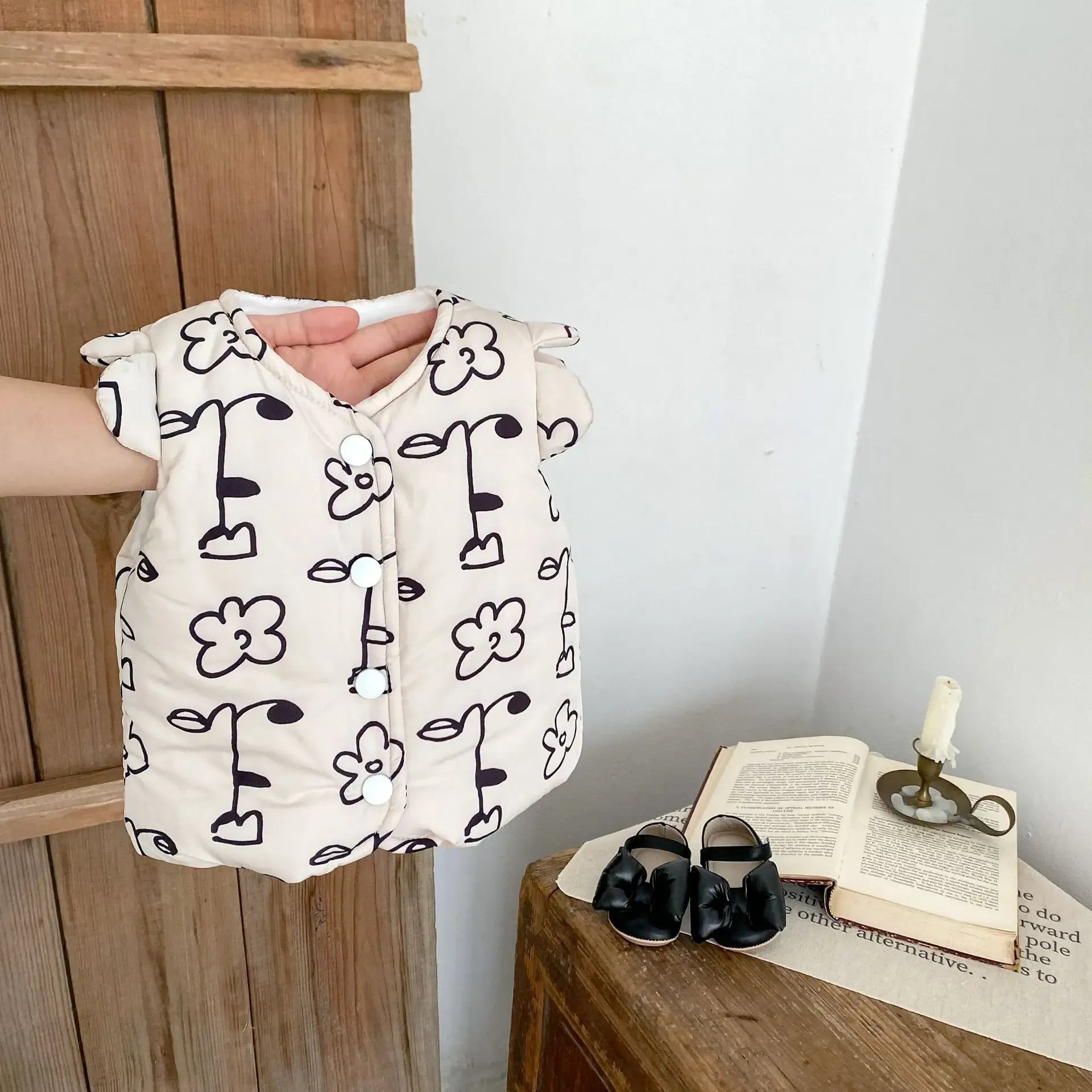 ベスト ベビーベスト 北欧風フラワープリントショルダーフリル前あきアウターベスト【mh0008258】