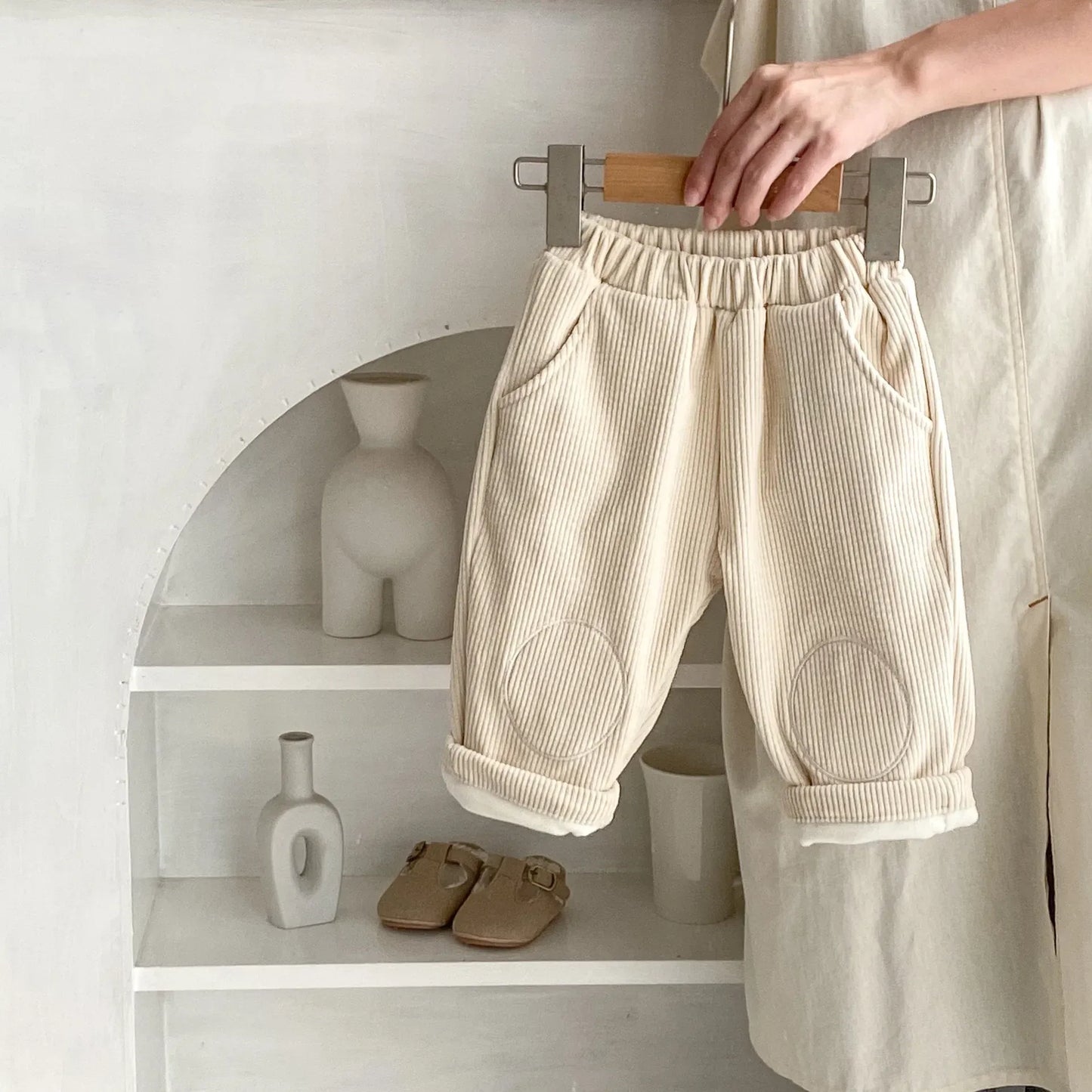 ロングパンツ・スウェットパンツ ベビーパンツ コーデュロイ膝パッチ裏フリースロングパンツ【mh0008501】