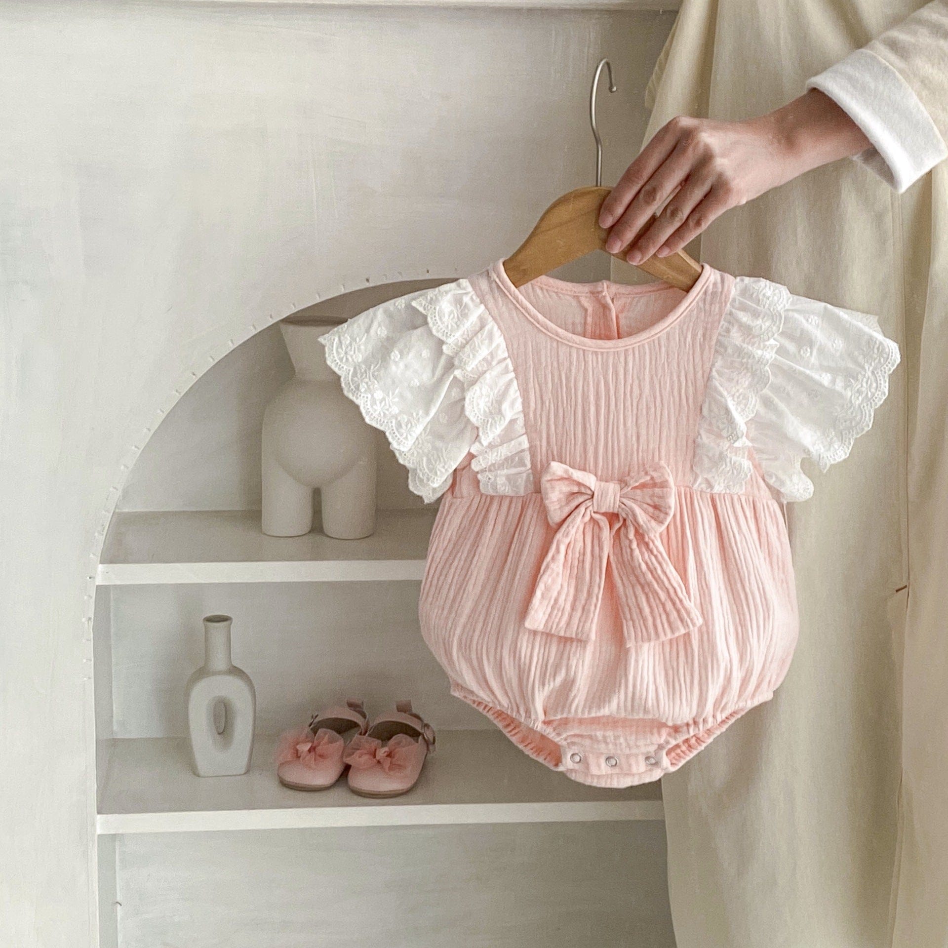 半袖ロンパース バタフライフリルショルダーリボンロンパース【mh0010151】