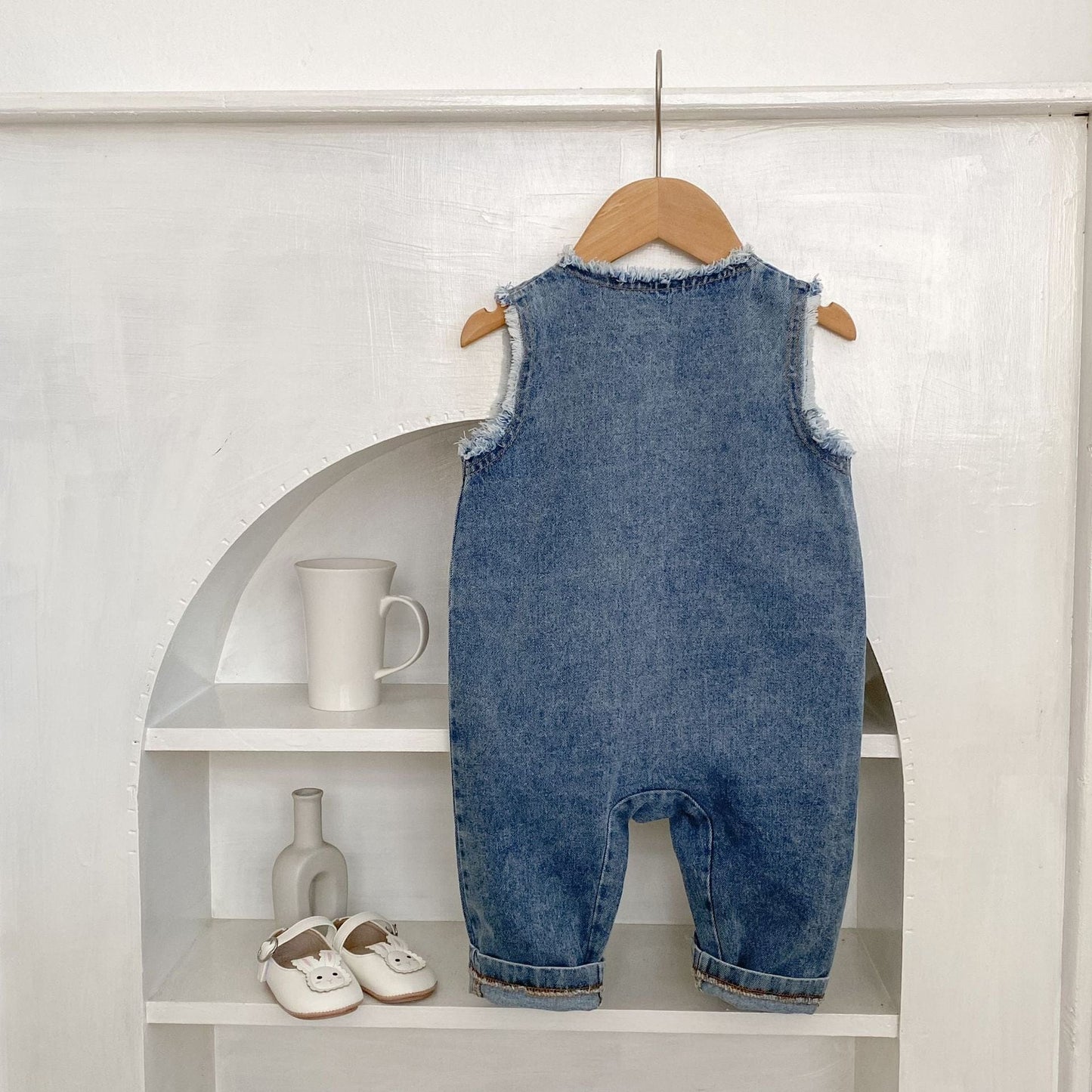 ノースリーブジャンプスーツ レターロゴ刺繍デニムノースリーブジャンプスーツ【mh0010523】