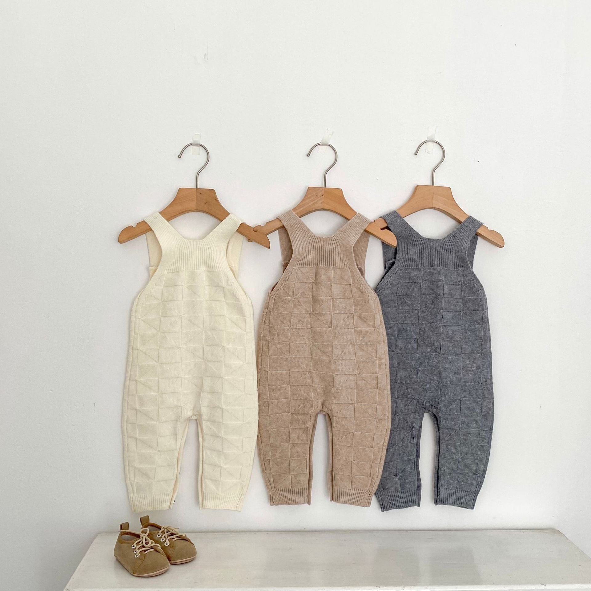 サロペットパンツ・サスペンダーパンツ 柄編みニットサロペットロンパース【mh0010847】