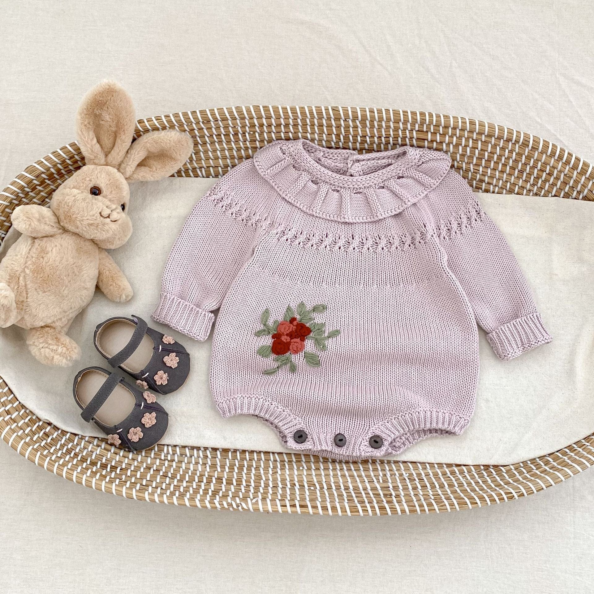 長袖ロンパース ビッグフリル襟花刺繍ニットロンパース【mh0010850】